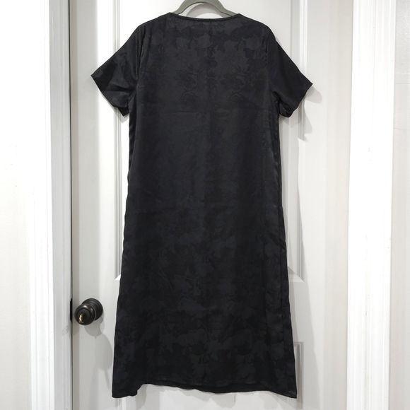 Black Asian Mulberry Silk Spandex V-Neck Short Sleeve Shift Dress, Small Medium - Picture 8 of 13